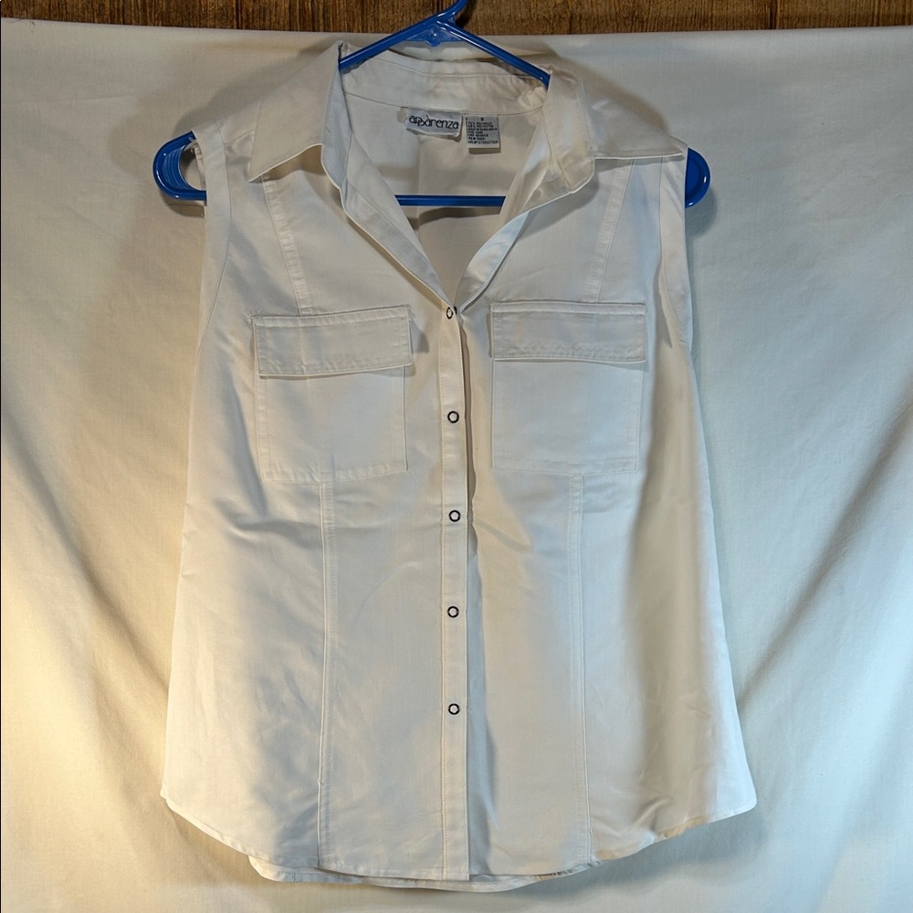 Apparenza Cream Sleeveless Button-Down Shirt
